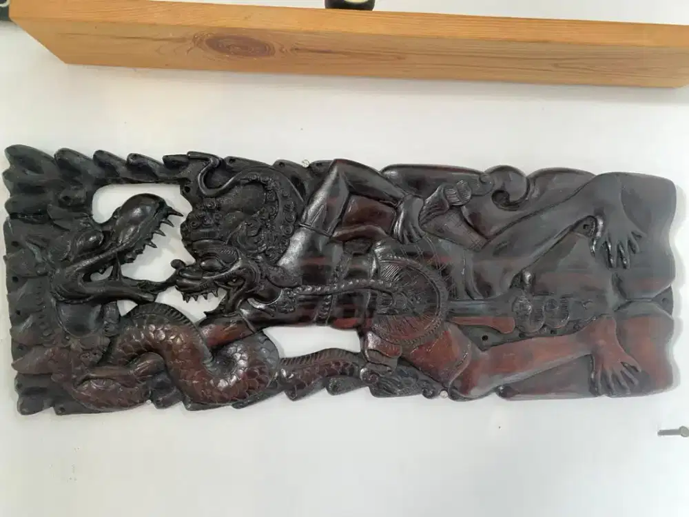 Pajangan Ukiran kayu jati antik