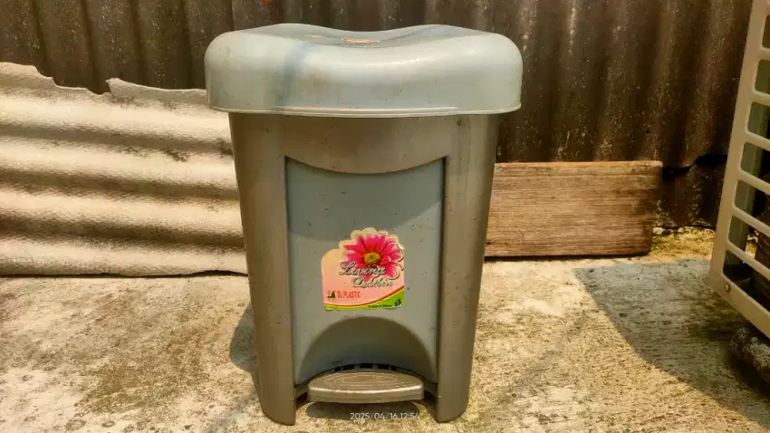 JUAL TONG SAMPAH PLASTIK INJAK