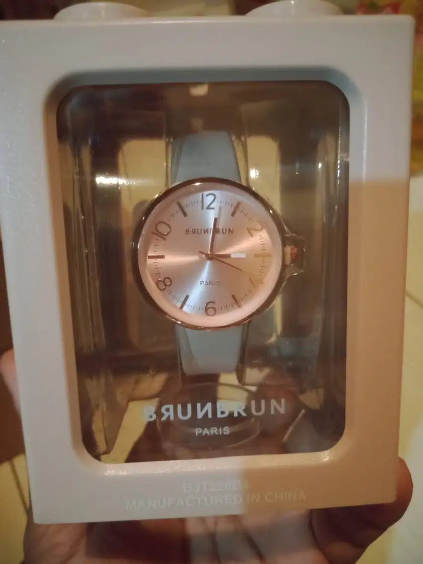 Jam tangan istimewa buat orang terkasih