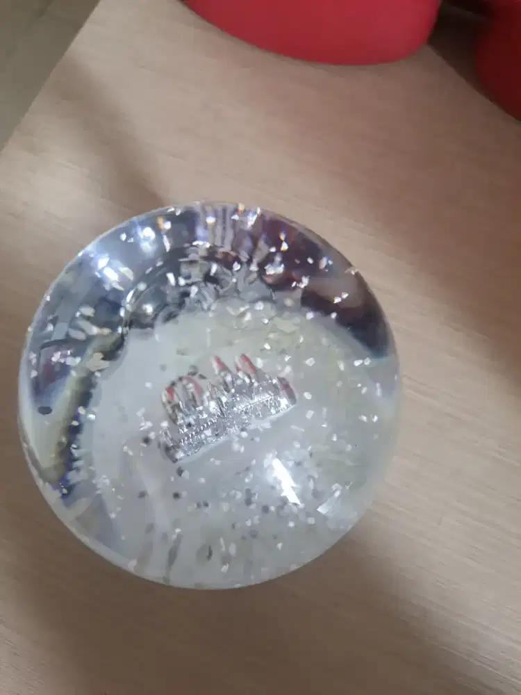 Bola kristal pajangan rumah itali