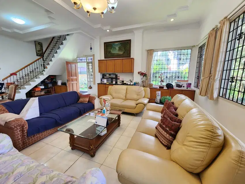 Jual Cepat Rumah 2 lantai di Cipaku Setiabudi Bandung