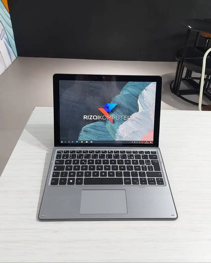 Dell Latitude 7210 2-IN-1  Intel Core i5-10310U Ram 16GB SSD 256gb