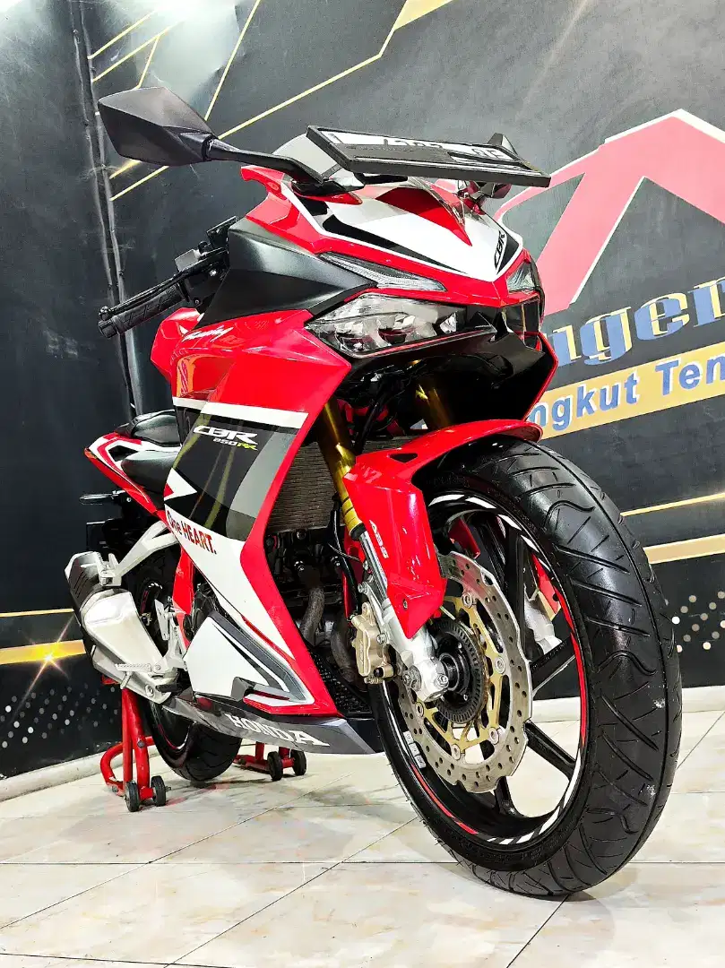 CBR 250 ABS 2cilinder km 2rb RCR Mulus pol. Anugerah Motor rungkut