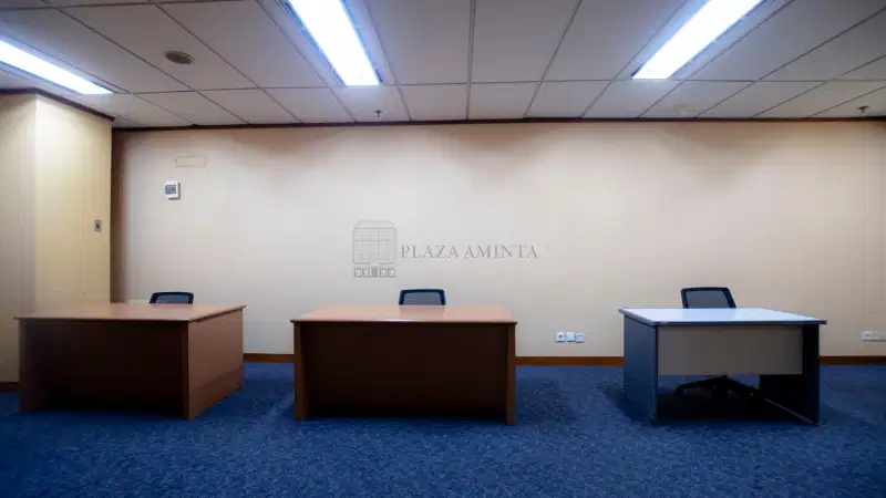 SEWA KANTOR DI JAKARTA SELATAN TB SIMATUPANG 69M² PARTISI 240K NEGO