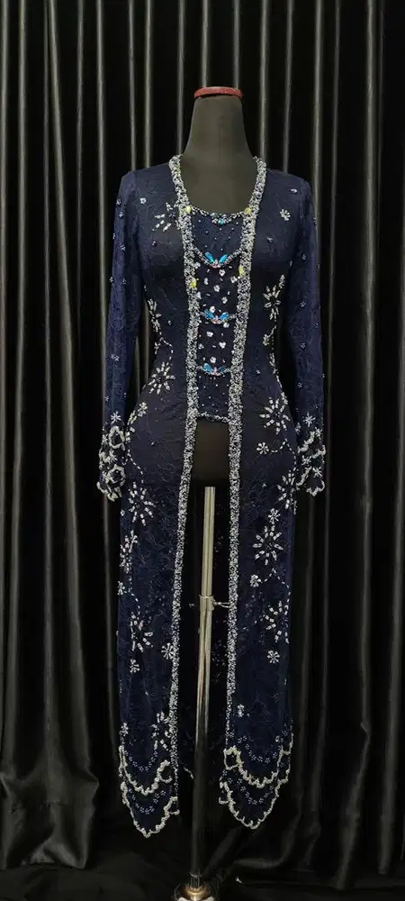 Kebaya mewah navy, kebaya lamaran , kebaya wisuda, kebaya wedding