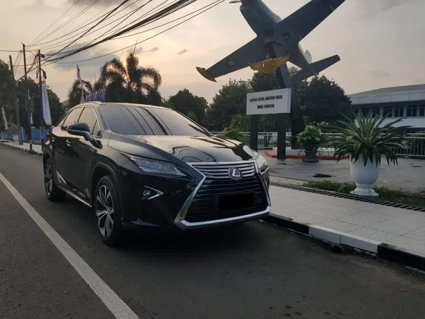 Lexus RX200 t RX 200t Luxury 4x2 AT Hitam 2016 Low Km Pakai sendiri