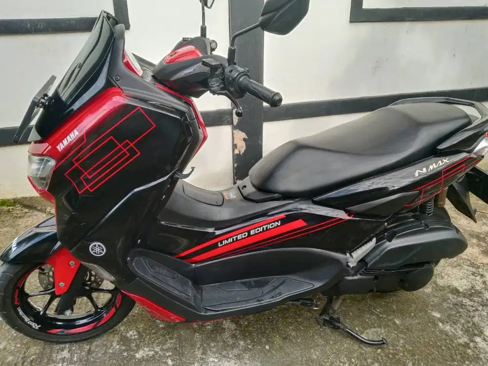 NMAX CONNECTED - CUSTOM