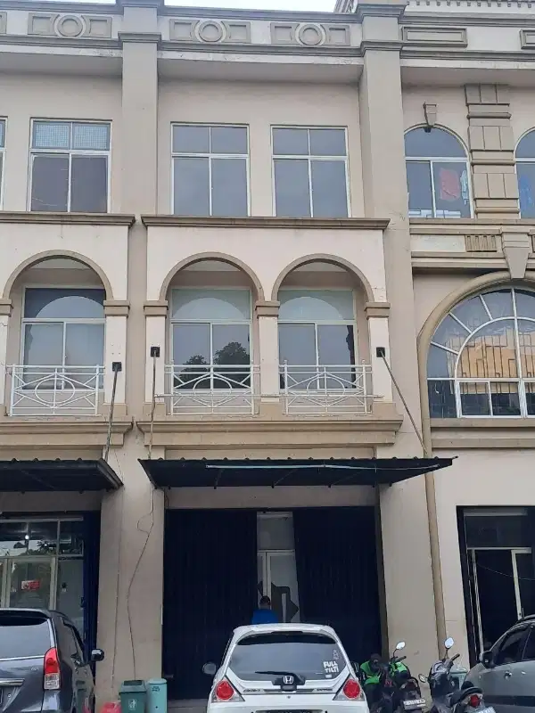 Ruko 1 Unit 3 Lantai di Galaxy Bekasi, Jaka Setia