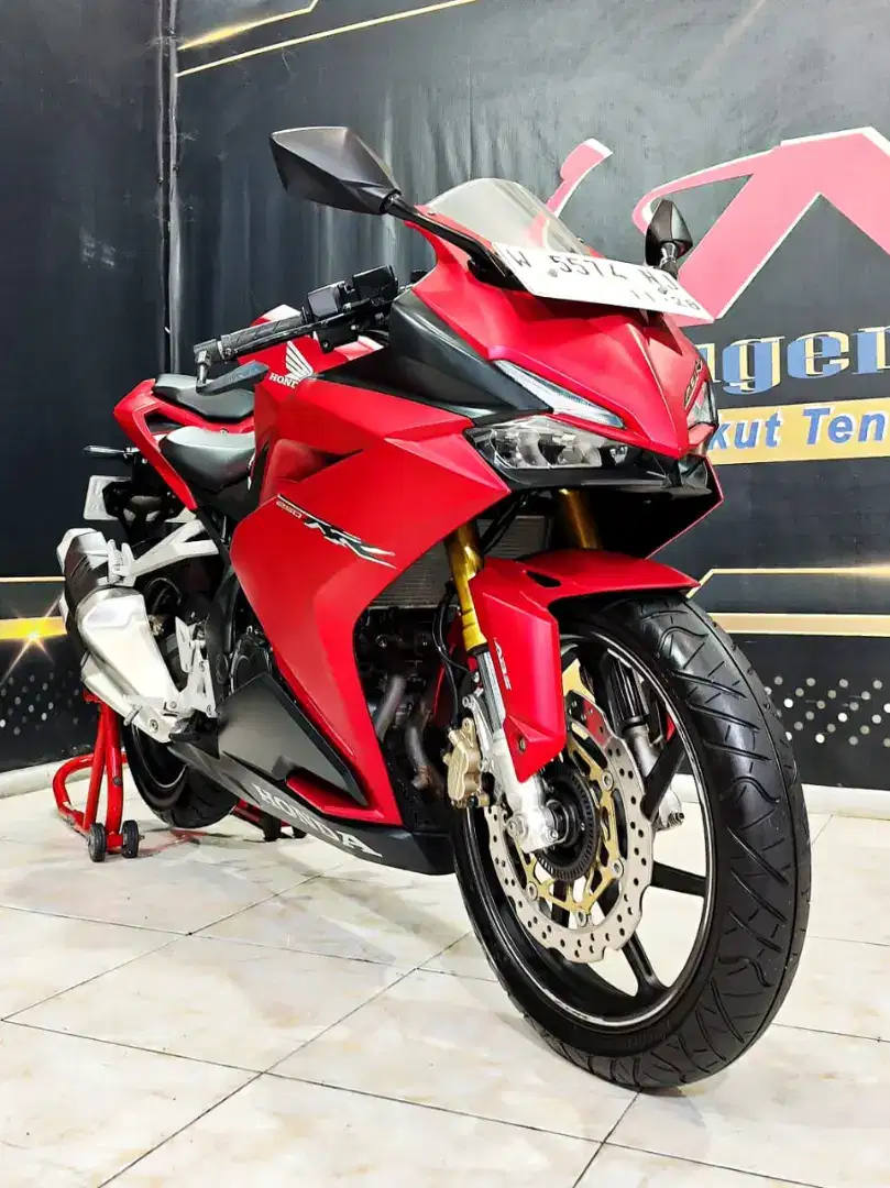 Honda CBR250RR ABS TH 2018 ODO 5rb matte red otw riding