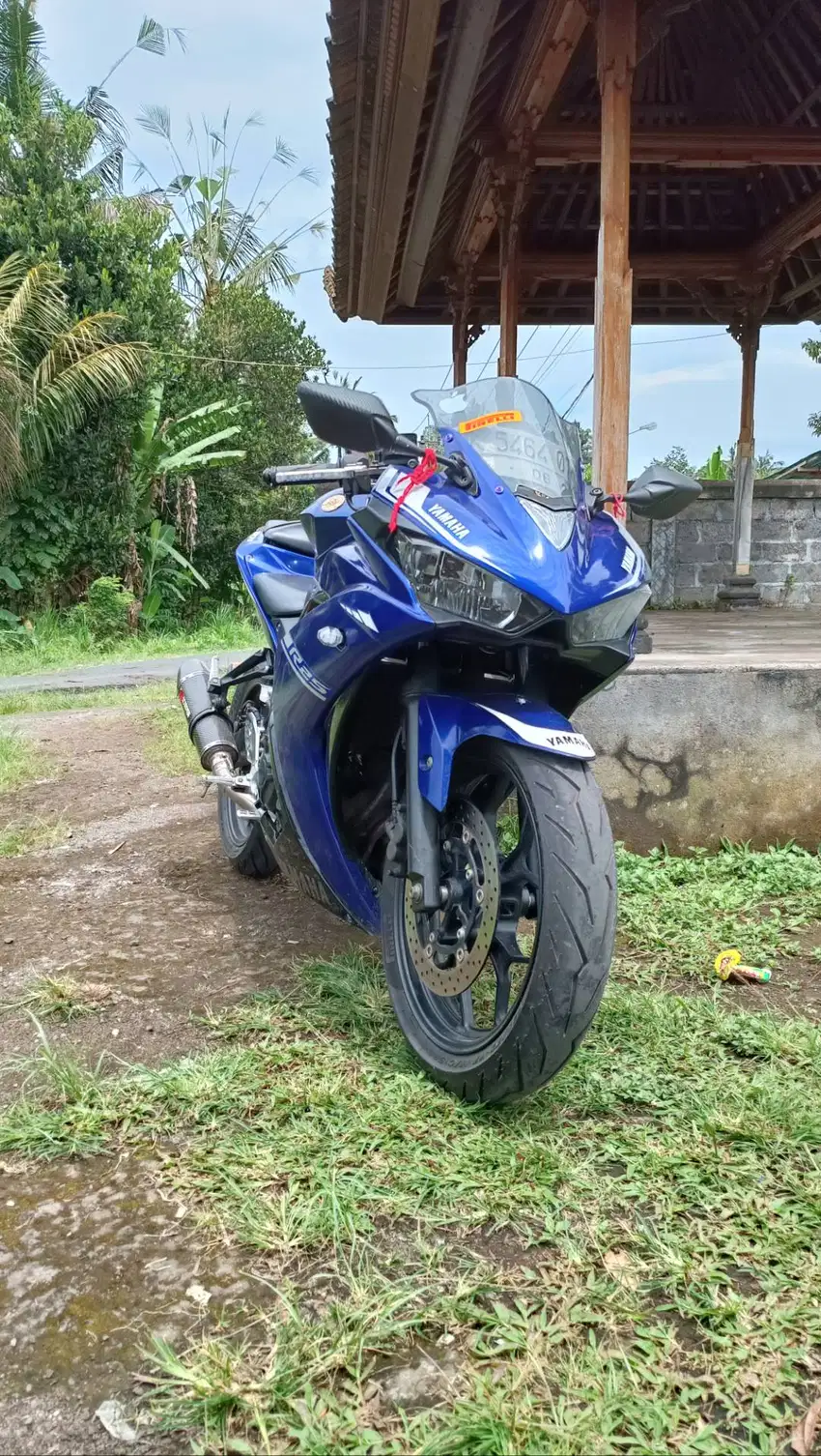 Motor kesayangan R25 2015