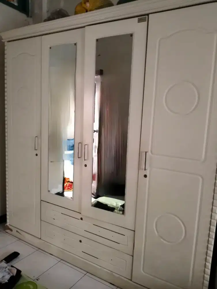 Lemari pakaian kayu ASLI