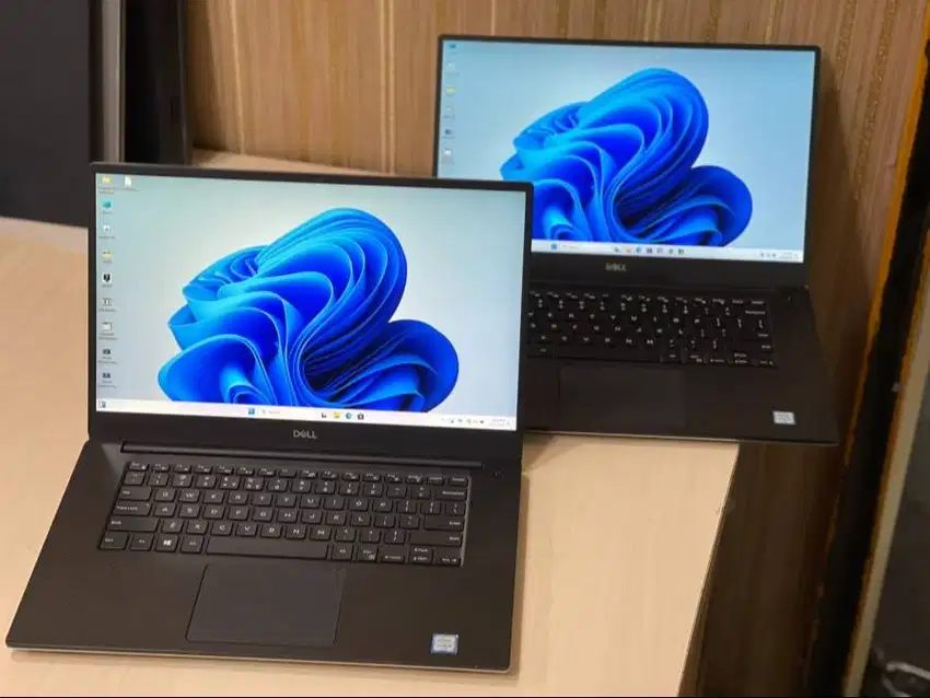 Laptop Dell XPS 15 9550 Core i5 Gen 6 RAM 16/512GB 15-Inch M-EC