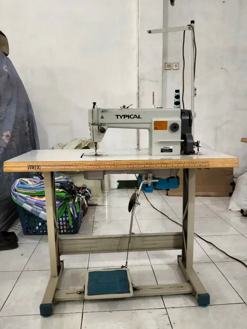 Mesin jahit TYPICAL Type GC6-28-1