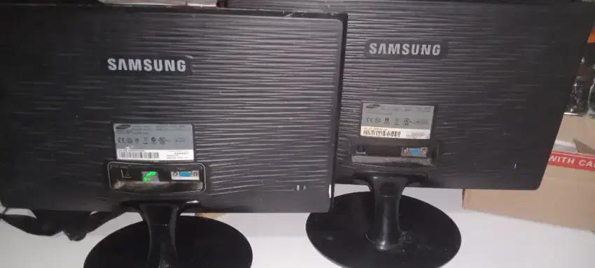 2 monitor led 19 inc samsung minus