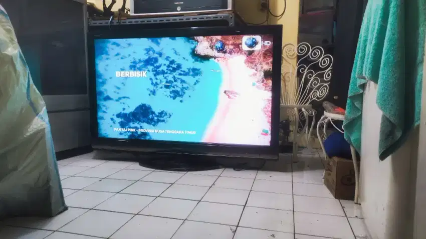 TV LCD Sharp Aquos 52 inch LC 52A77M
