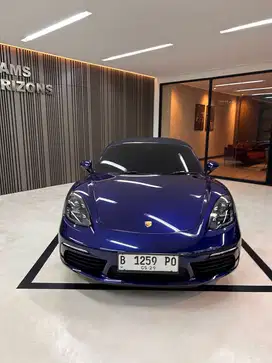Porsche 718 2023 Bensin