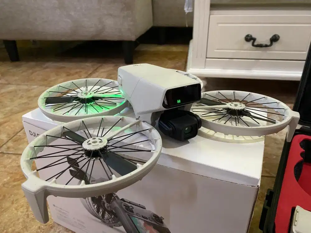 DJI Flip Drone only plus baterai