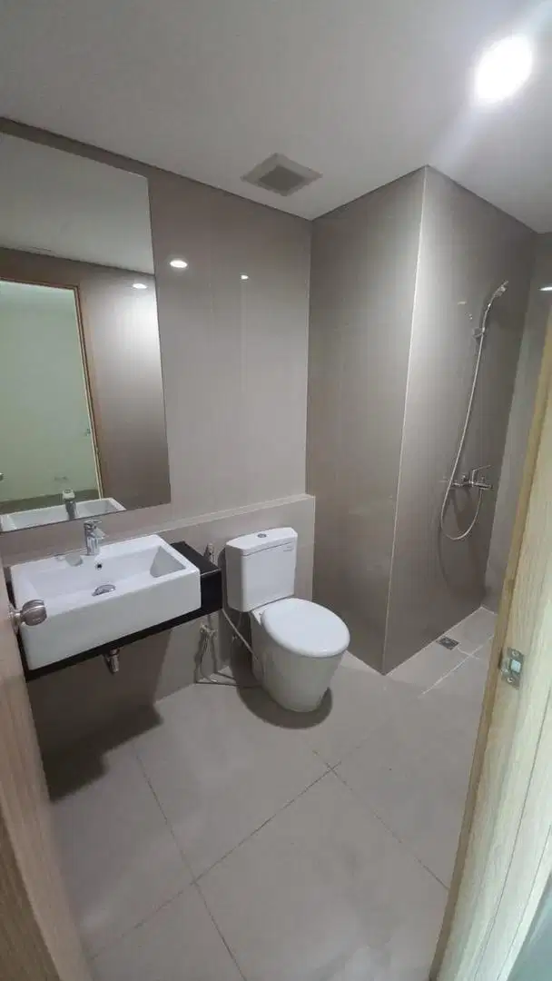 Embarcadero bintaro 1 br pet friendly cash only