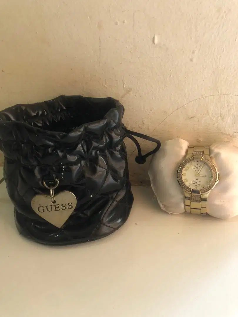 Jam Tangan Guess GW16540L1