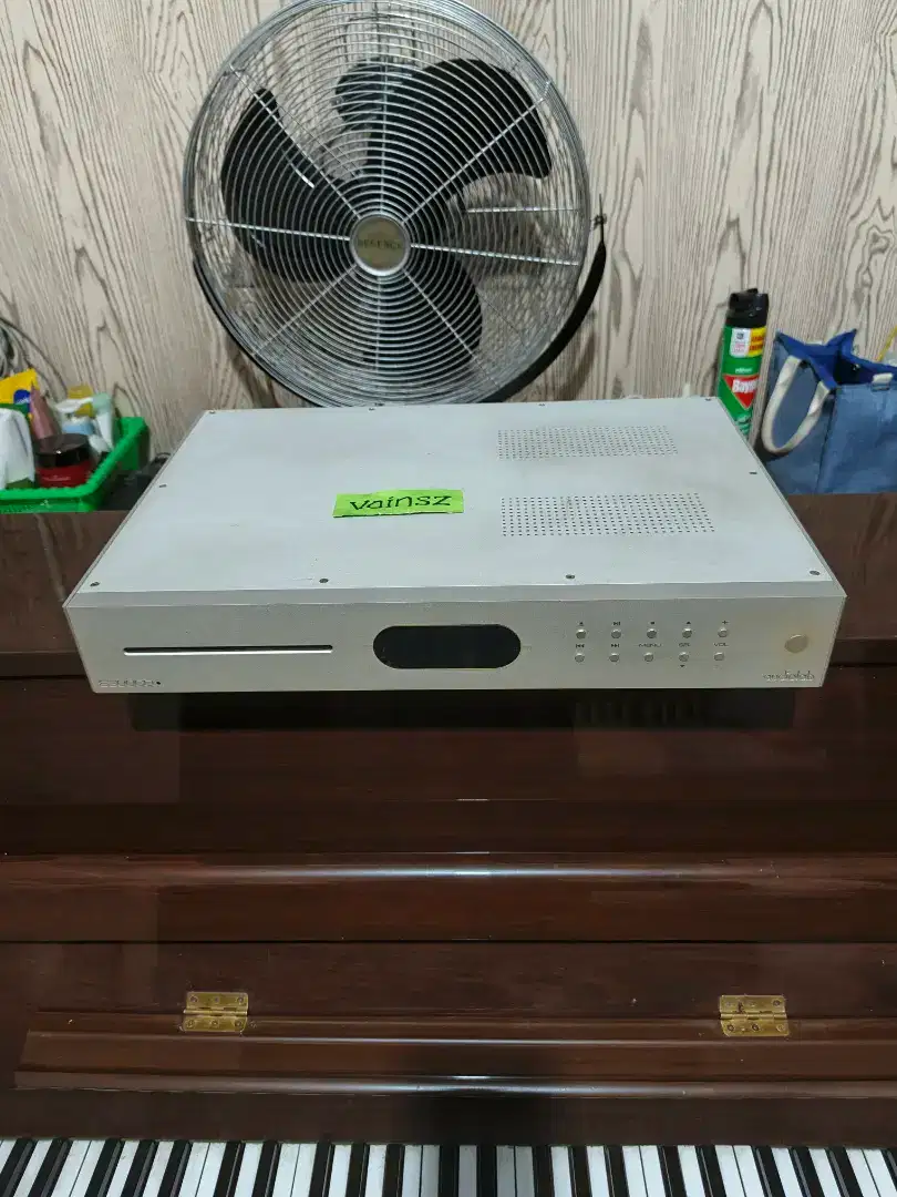 Audiolab 8300CD... CD Player, Digital-to-Analogue Converter, pre-amp