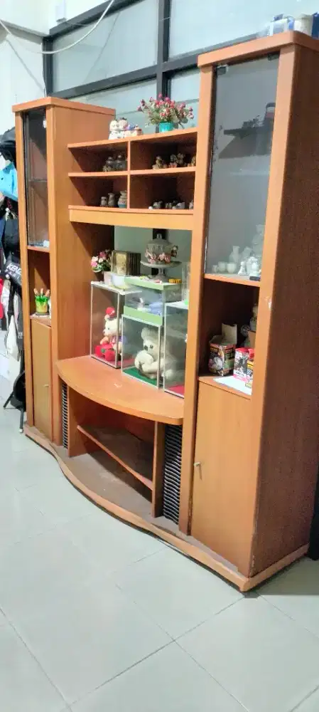 Lemari tv bufet buat hiasan L175x T190xD 38