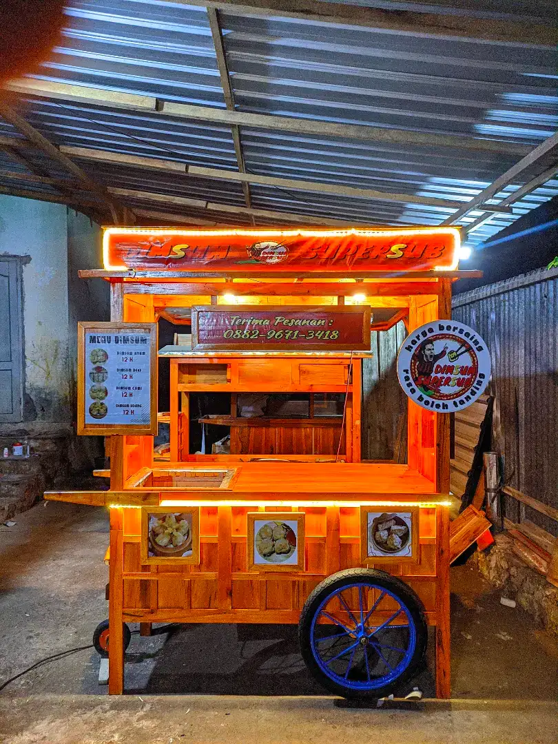 Gerobak dimsum, gerobak angkringan, gerobak nasi goreng, dll