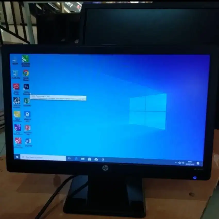 LED MONITOR HP SECOND
kelengkapan :
kabel vga dan kabel power