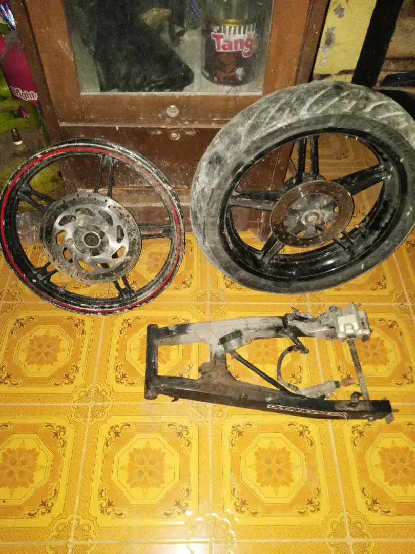 Perlengkapan  motor