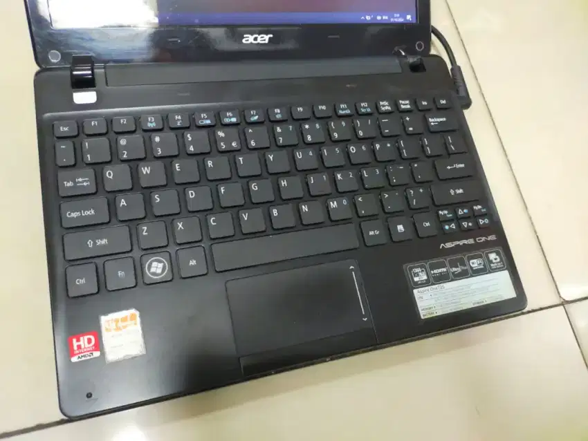 Dijual netbook acer 725 siap pakai COD bogor