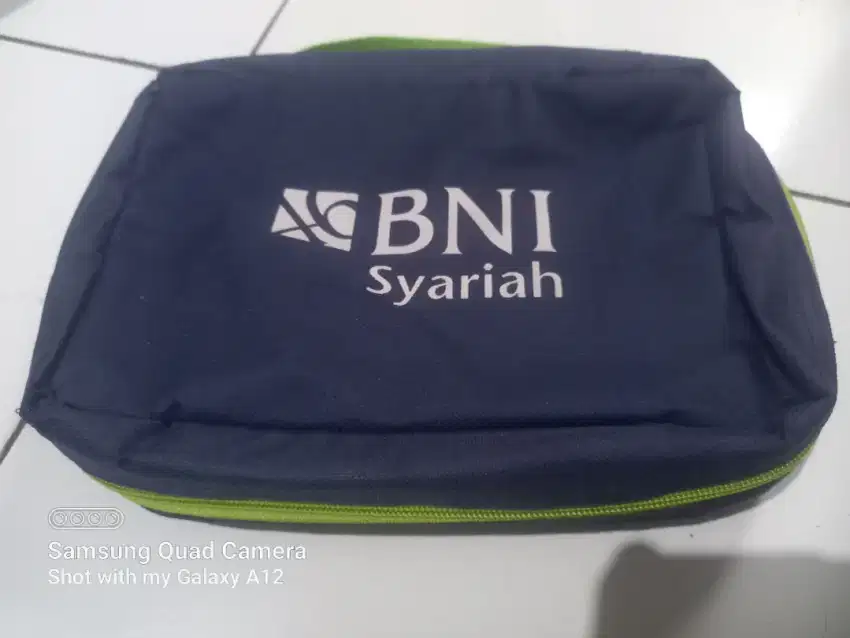 Preloved Pouch 7 kantung didalam,muat banyak kartu/uang,masih mulus