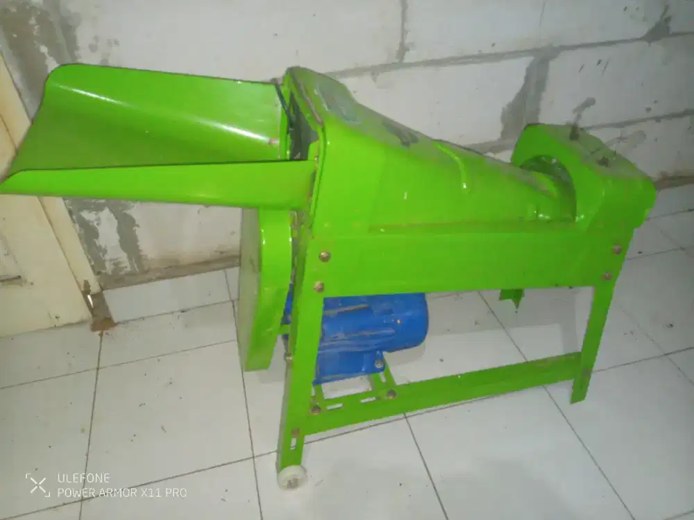 Mesin giling jagung listrik.