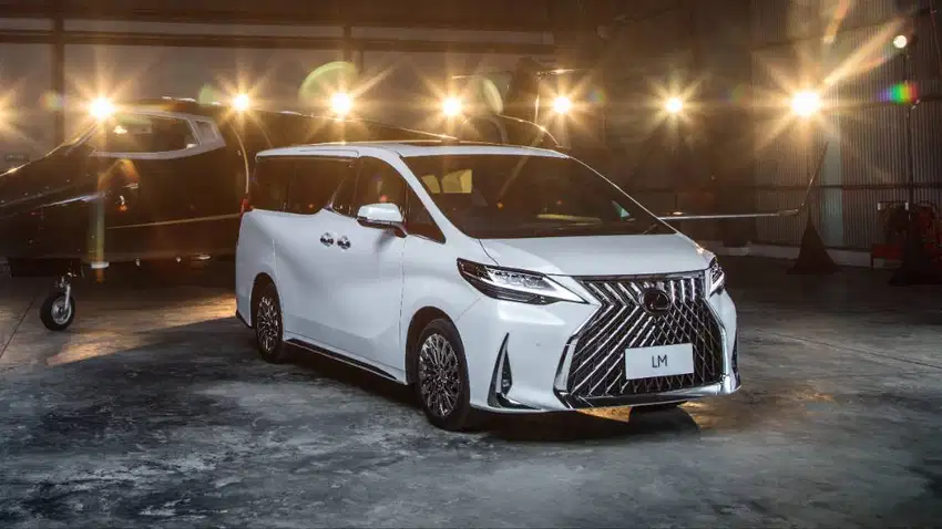 Upgrade/Facelift Toyota Alphard/Vellfire To Lexus LM300h (Full Set)