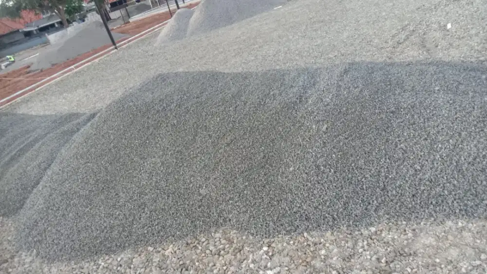 Abu batu makadam pasir pasang cor batu belah kali split sirtu sirdam