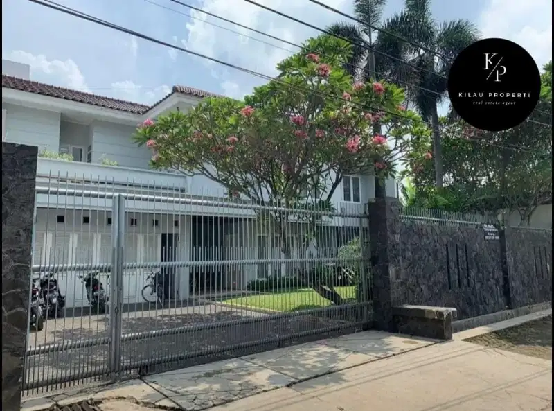 Dijual Rumah Mewah ada Kolam Renang , Cimanggis, Depok.