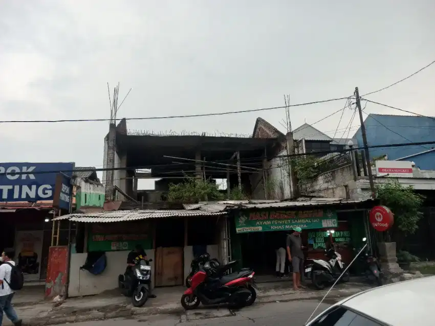 Dsewakan ruko lt165m lb186m dua lantai bangunan blm kelar depok timur