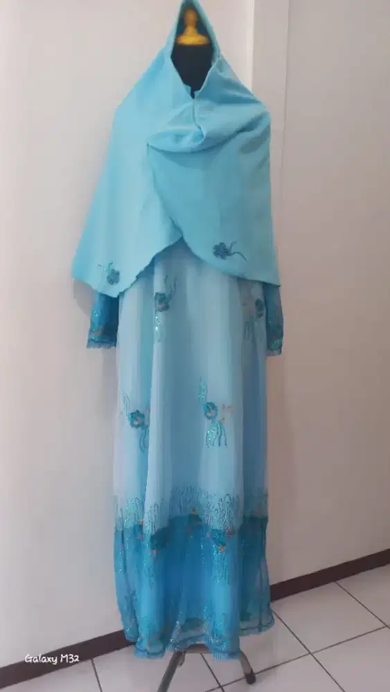 Preloved set gamis ( inner polos, outher + kerudung )