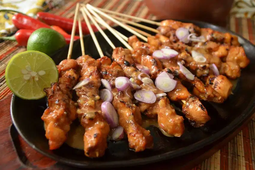 DICARI YANG BERPENGALAMAN WARUNG SATE DAN SOP KAMBING