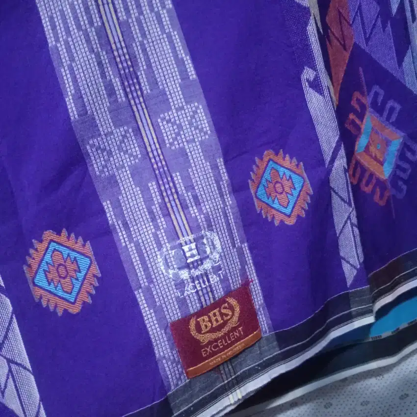 Sarung BHS timbul