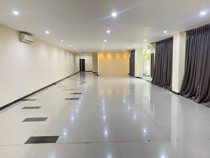 Di Kontrakkan Kantor Semarang 262