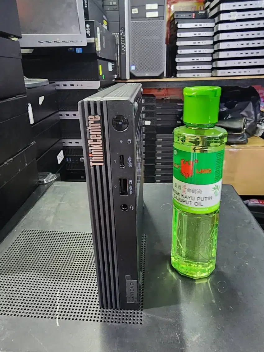 MINI PC Lenovo Thinkcentre M80Q Corei7 Gen 10 RAM 16/256GB M-NGC
