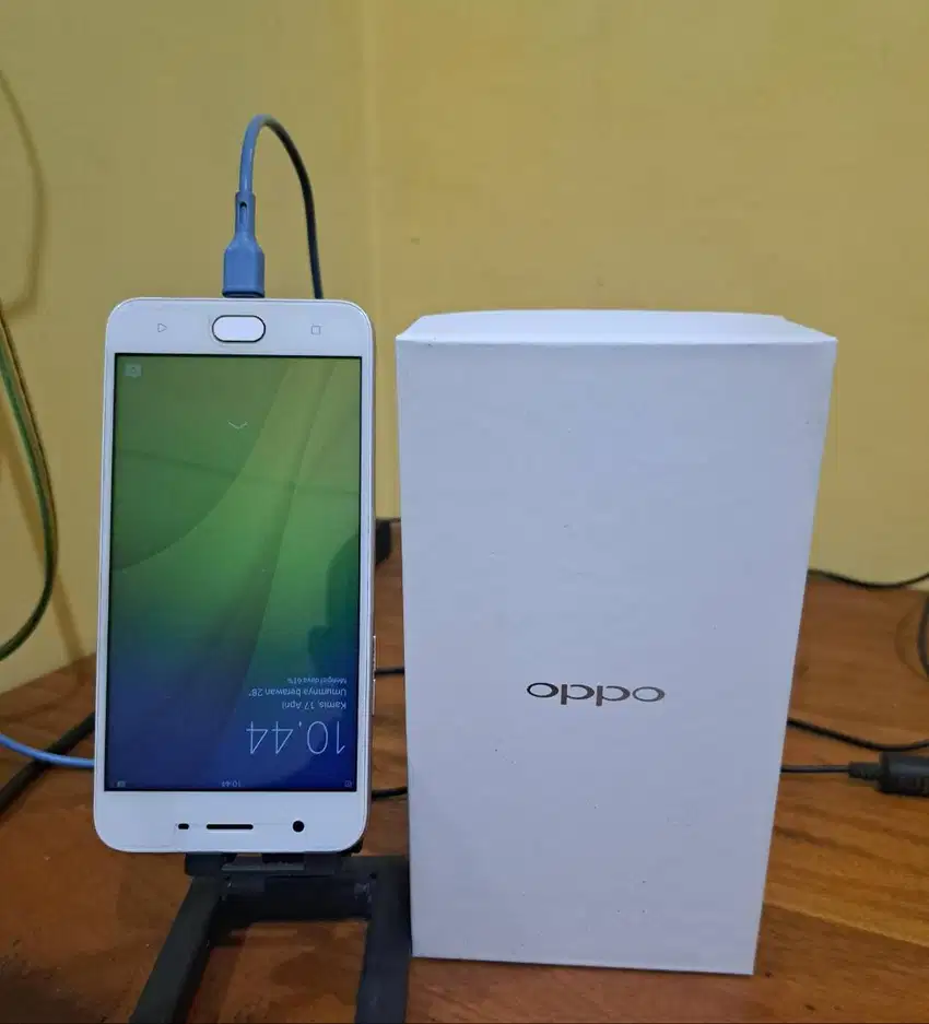 OPPO A57 Lama Komplit
