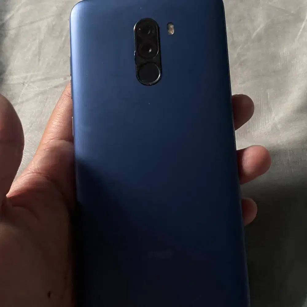 POCOPHONE F1 BLUE 6/64