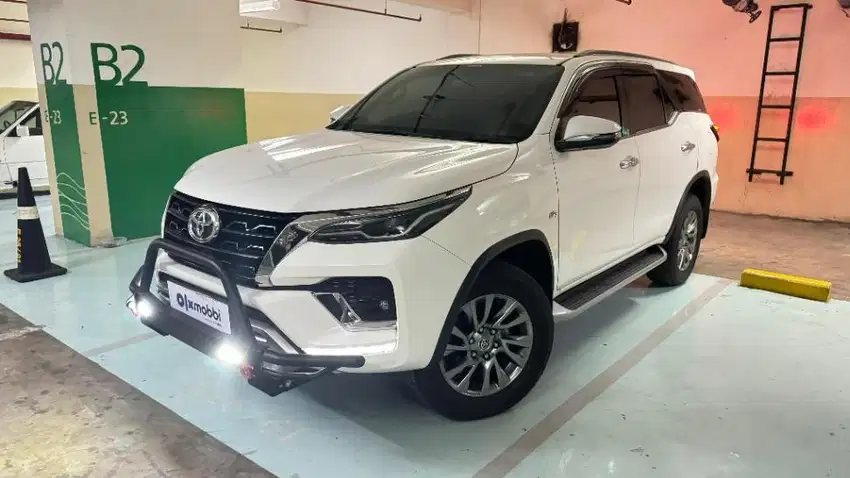 DP Rendah  21JT Toyota Fortuner 2.7 4x2 SRZ Bensin-AT 2020 Putih