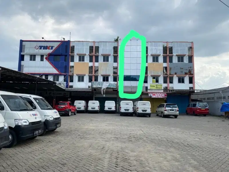 Disewakan ruko 3 lantai di jln. Merdeka Cimone Tangerang (Lin)