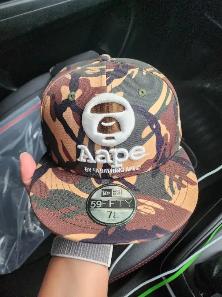 Topi New Era Aape Like new