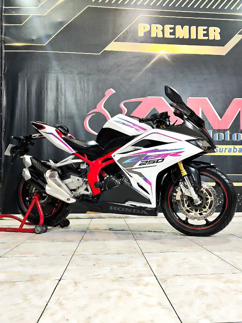Cbr 250rr ABS blcak Matte 2018 km.20rb perform. Anugerah motor rungkut