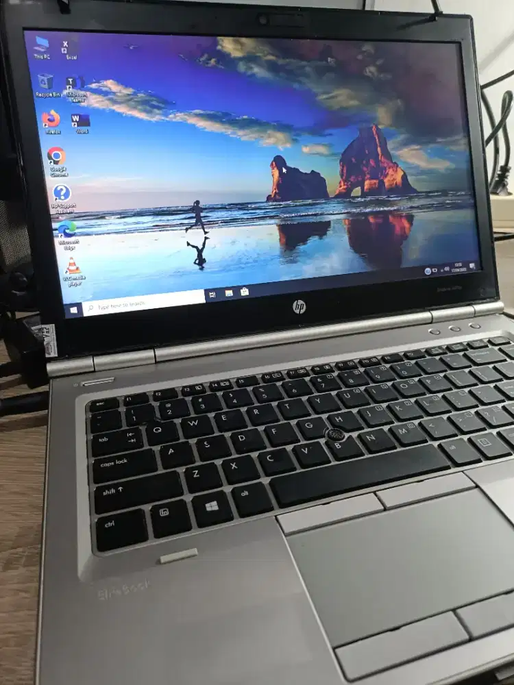 HP Elitebook Ram: 8 Intel Core i5 HD:500 GB Normal Garansi Extra Bonus