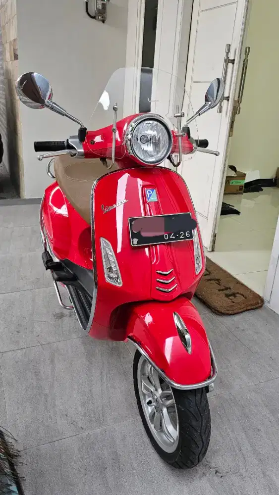 JUAL VESPA PRIMAVERA ISTIMEWA Km 600 perak