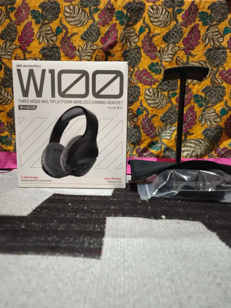 Headset Gaming Wireless dbE W100 2.4Ghz / Wireless Gaming Headphone