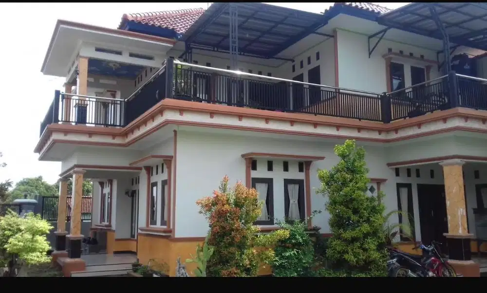 DIJUAL RUMAH MEWAH COCOK UNTUK VILLA